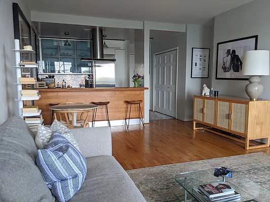 Rented by Compass | media 13