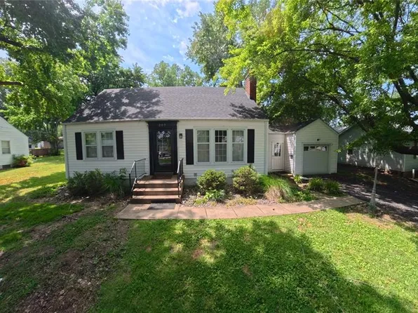 207 Marilyn Dr, O Fallon, IL 62269
