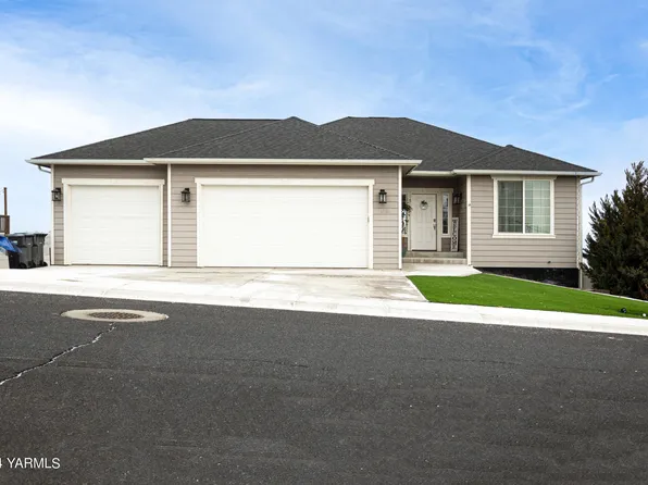 1161 W Goodlander Rd, Selah, WA 98942
