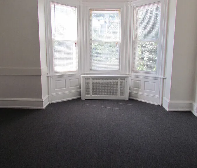 5029 Cedar Ave #2F — Photo 10