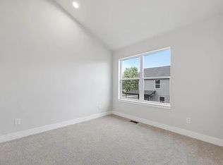976 Harlan St, Lakewood, CO 80214