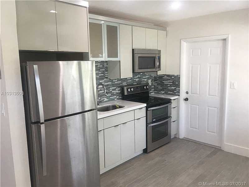 1st image of 900 NE 7th St