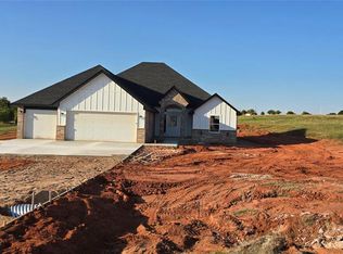 2434 Raven Cir, Blanchard, OK 73010