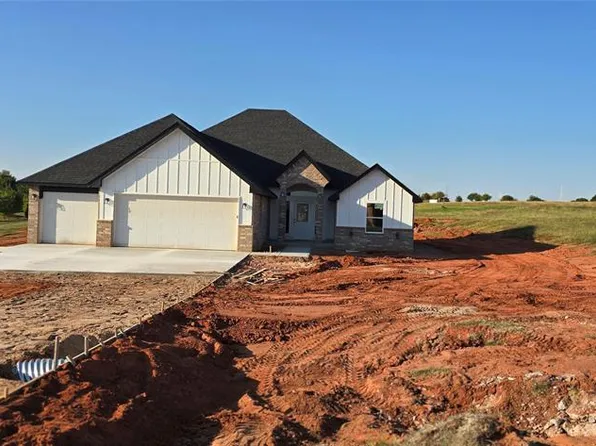 2434 Raven Cir, Blanchard, OK 73010