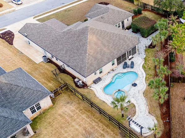 706 Patfore Ln, Niceville, FL 32578