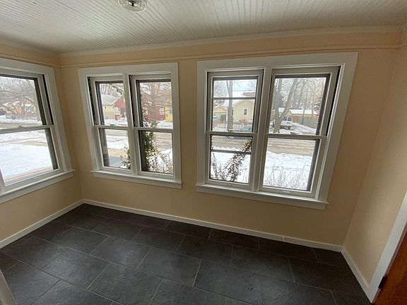 2nd image of 1010 N Poplar St