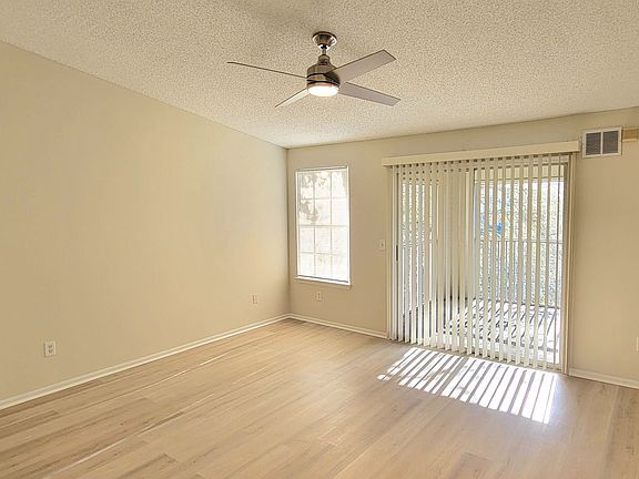 2nd image of 5148 Park Central Dr Unit 132