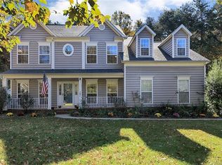 141 Castleton Dr, Mooresville, NC 28117