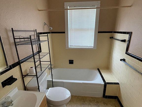 4th image of 2799 Selma St