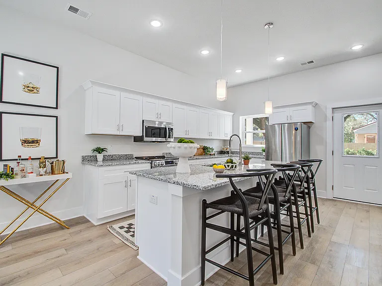 5739 Murray Dr #7 — Photo 8