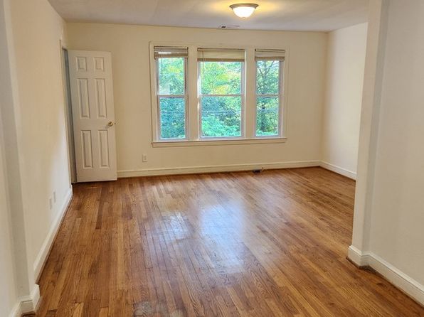 331 Parkland Pl SE APT 3