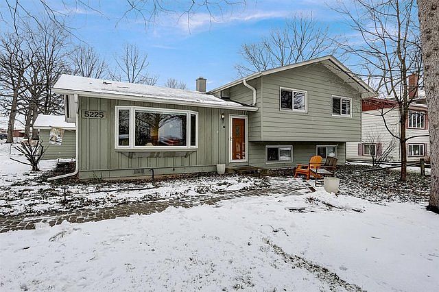 1st image of 5225 Oakview Dr