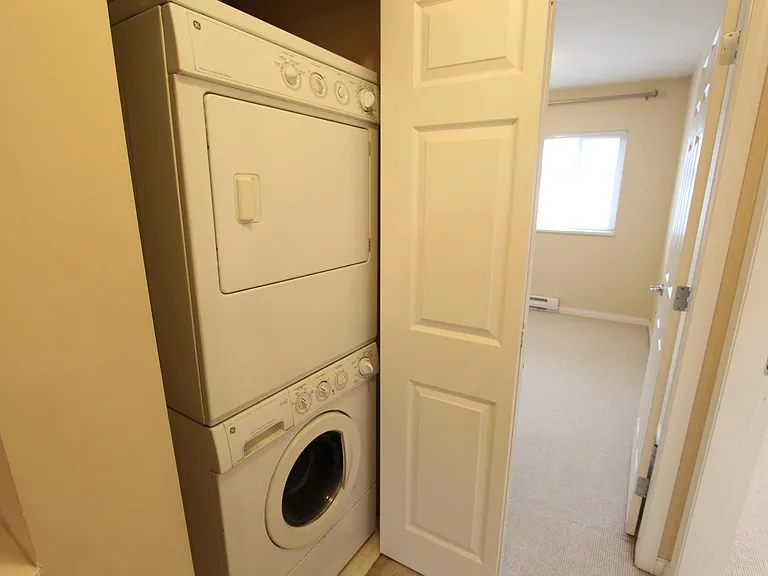 160 Pembina St #33 — Photo 17