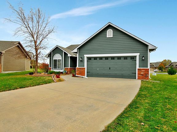 3rd image of 943 W Threewood Ct