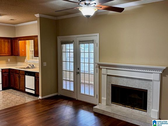 5th image of 155 Chase Creek Cir