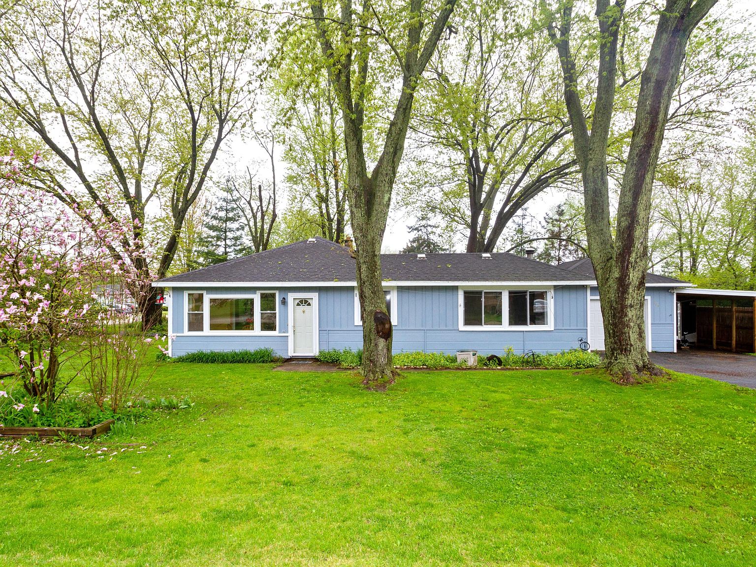 523 Chapel Ave, Twin Lakes, WI 53181 Zillow