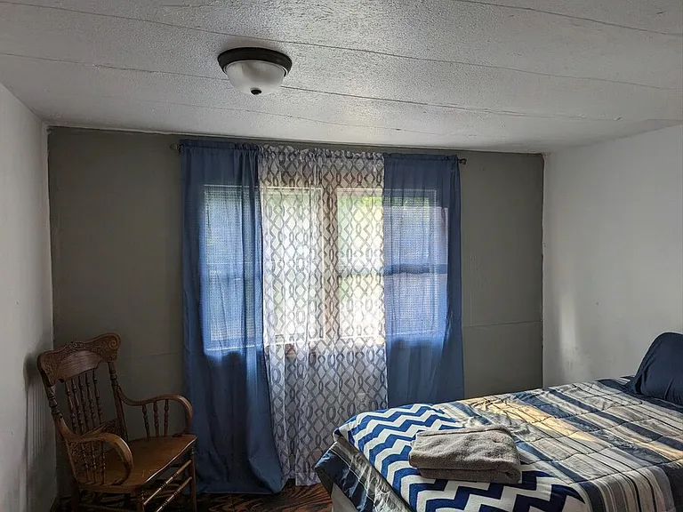 1205 Daniels Creek Rd — Photo 4