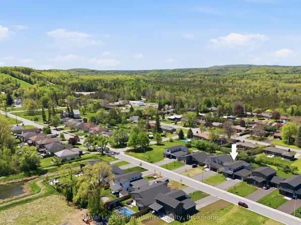 52 Fraser Dr, Quinte West, ON K0K 1E0