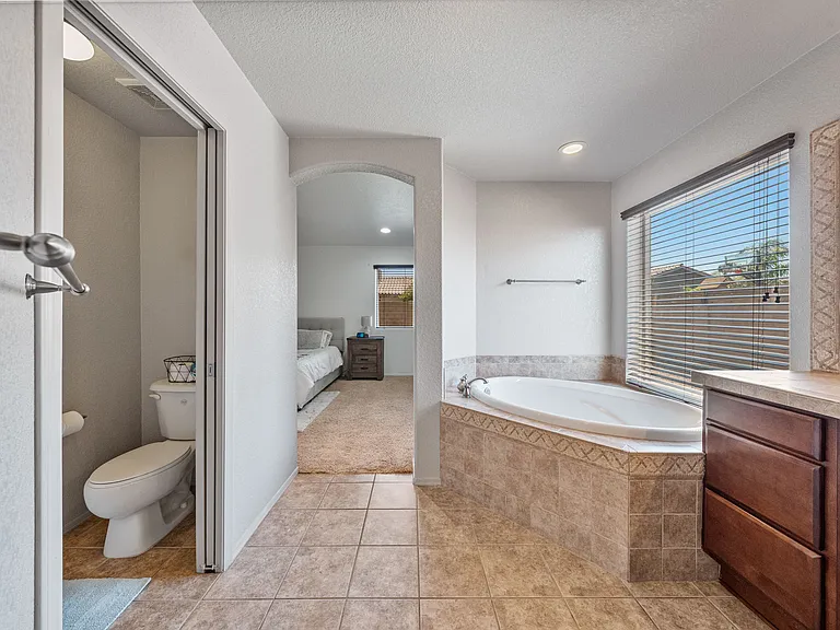 11569 E 24th Ln — Photo 23