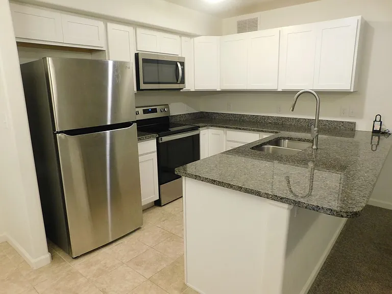 654 Trinity Way #D — Photo 7