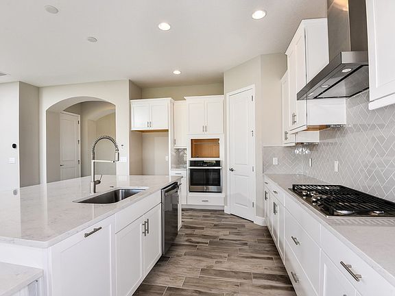 Verona at Starkey Ranch 18