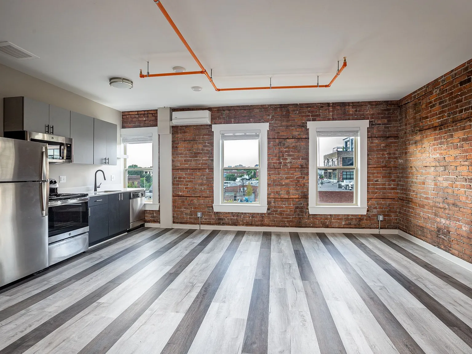 The Lindley — Photo 3