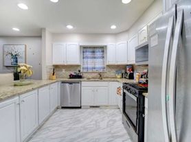43 Colonial Dr, Bayonne, NJ