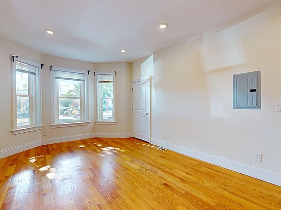 2nd image of 79 Brighton Ave APT 1
