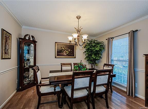 5th image of 4800 Meadowridge Dr