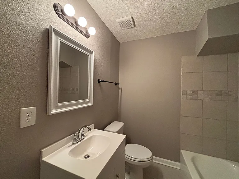 4309 N Cypress St — Photo 9