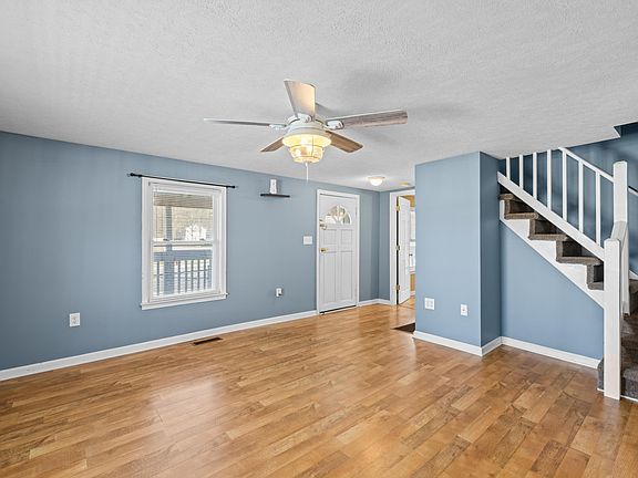 4th image of 276 E 29th St