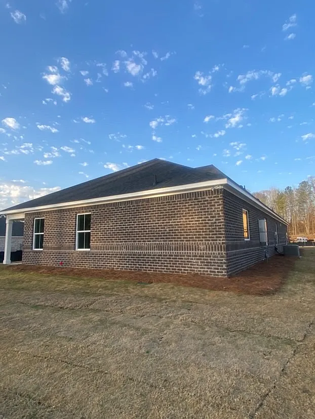 4 bed, 2191 sqft, $2,600 — Photo 4