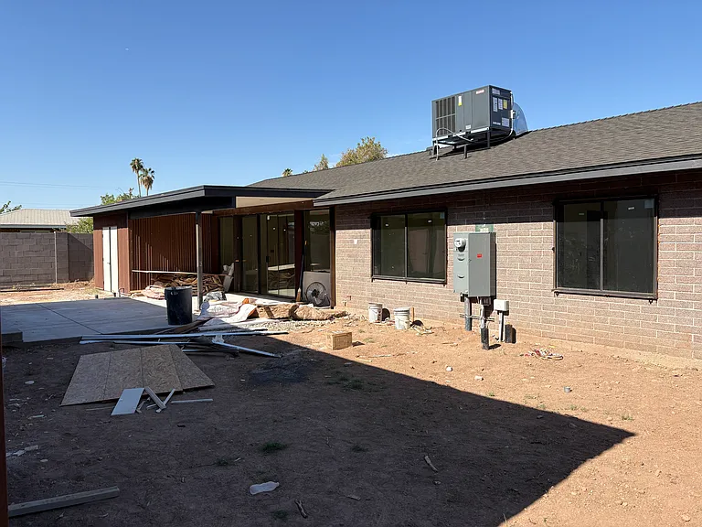 2025 S College Ave — Photo 17
