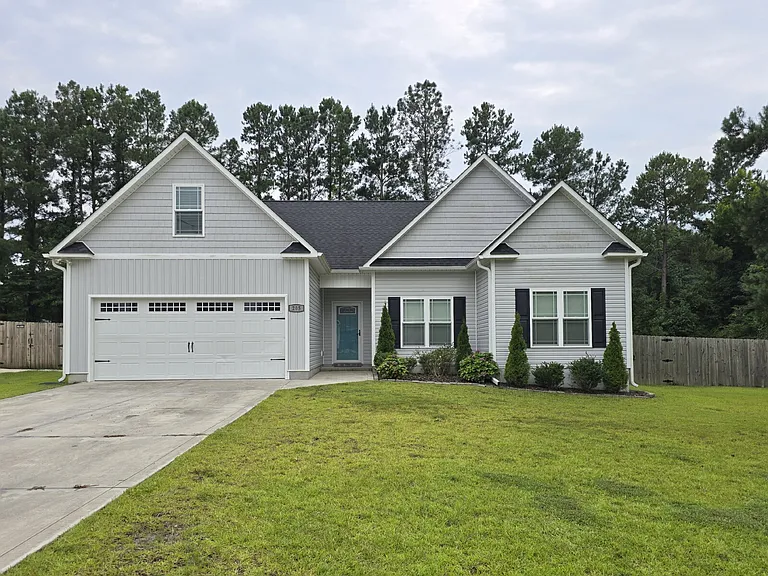 205 Buckeye Ct N — Photo 1