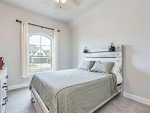 114 Chinaberry Bnd — Photo 7