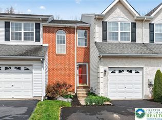 204 Hampshire Dr, Sellersville, PA 18960