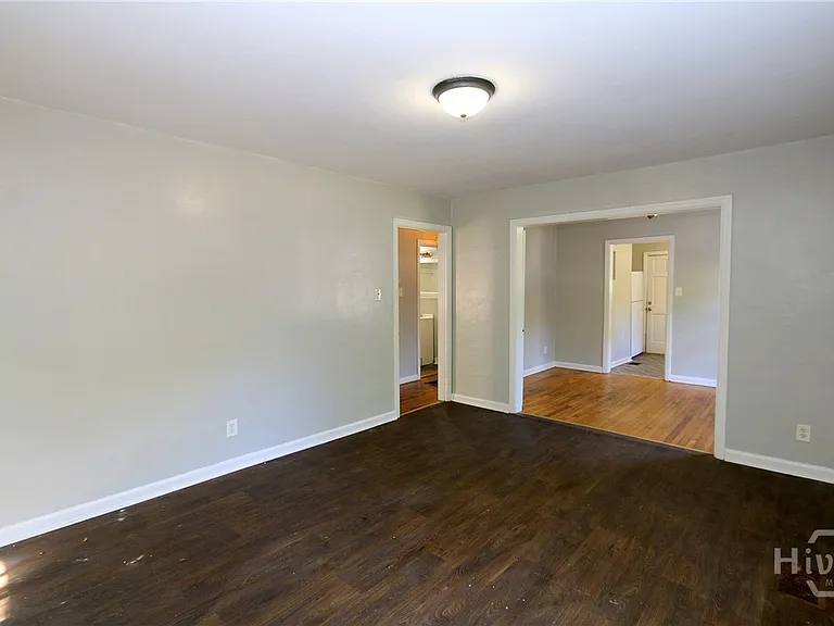 2309 Lorraine Dr — Photo 6