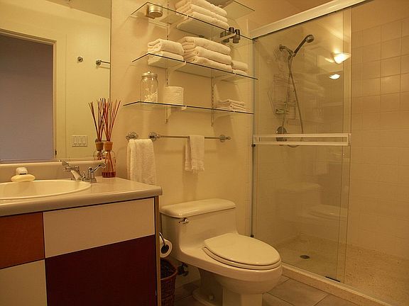 2nd Bathroom