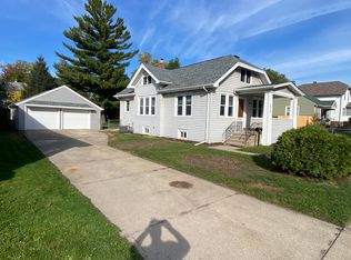 1114 Perry Ave, Racine, WI 53406