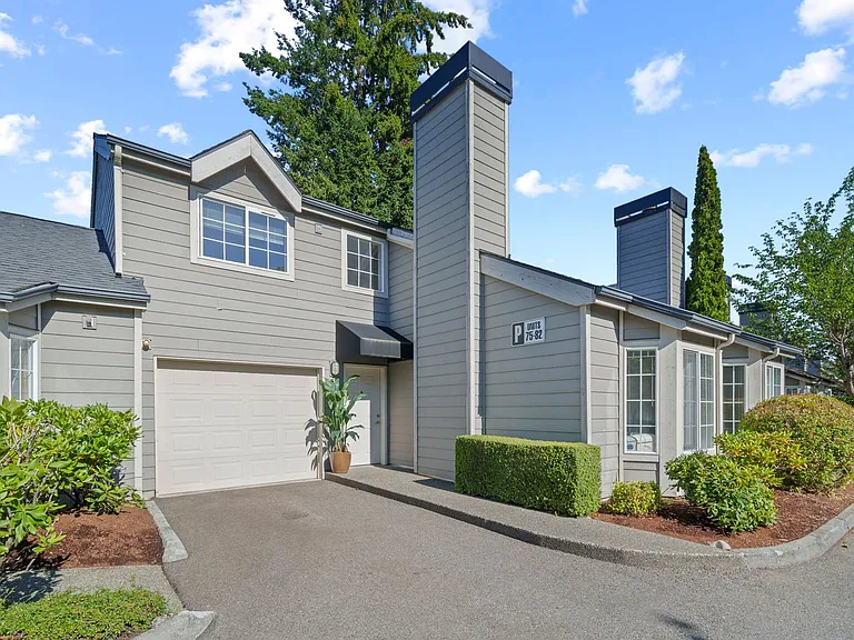 Water's Edge Townhomes — Photo 37