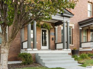 817 S 33rd St, Omaha, NE 68105