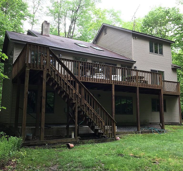 Back of house w/huge deck
