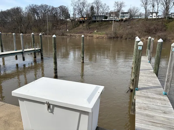 398121 Anchors Way, Saint Joseph, MI 49085