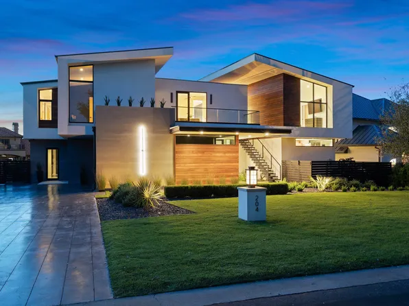 204 Wennmohs Place, Horseshoe Bay, TX 78657