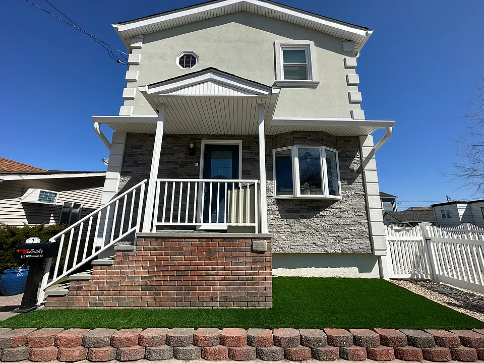 110 Williamson St