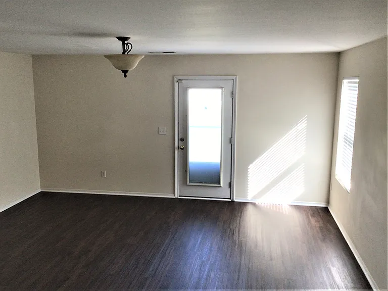 3906 Jack Pine Ct — Photo 7
