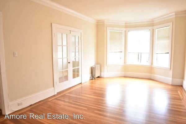2nd image of 2747 Polk St APT 4