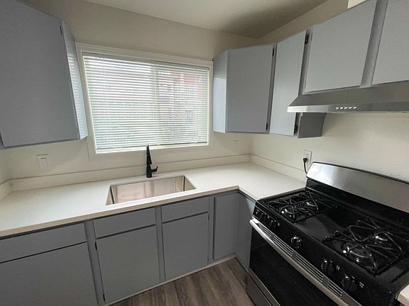 5th image of 523 Chanslor Ave