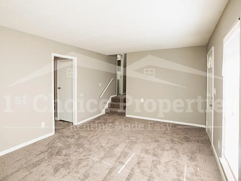 5140 Hickory Dr NE — Photo 5