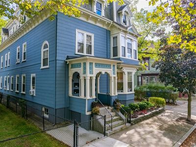 32 Oak St APT 2, Providence, RI, 02909